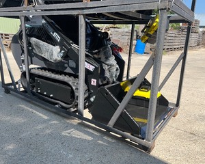 lot 24 image: Skid Steer Loader KTT23