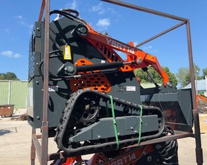 lot 27 image: Skid Steer Loader YSRT14