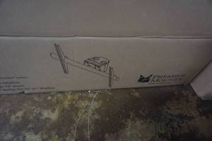 lot 80 image: Revolution Premium Mounts Large Flat Screen TV Wall Mount