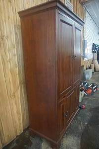 lot 91 image: Large Dark Wood Entertainment Center Hutch