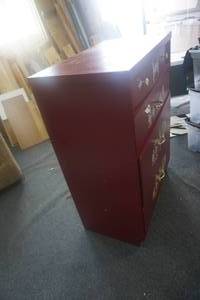 lot 98 image: 4 Drawer Floral Design Vintage Dresser