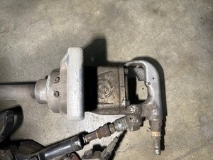 lot 51 image: Four Impact Air Wrenches