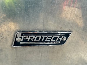 lot 15 image: Aluminum Pro Tech Tool Box with keys