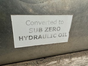 lot 17 image: Aluminum Hydraulic Tank