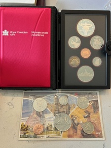 1982 Canada Proof and Mint Set