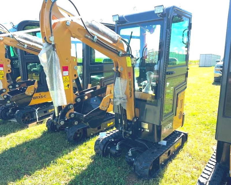 lot 41 image: 2024 AGT Enclosed Mini Excavator H13R
