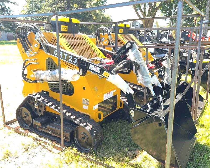lot 46 image: 2024 AGT Skid Steer Loader CRT23