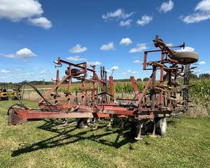 lot 2 image: 24 Foot Field Cultivator