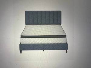 lot 5 image: Accent Leah Upholstered Blue Platform Bed - Full