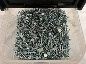 lot 61 image: 2,440ct of Grip Rite Roofing Nails - 1