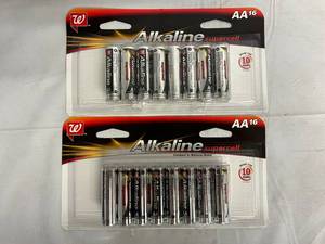 lot 87 image: 32 AA Alkaline Batteries