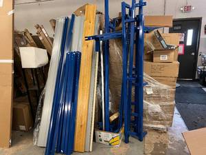 lot 99 image: Blue Metal Outdoor Shelter