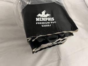lot 25 image: MCR Gloves
