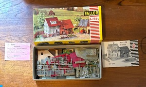 lot 56 image: Three New Faller B-271, B-154 and B276a Building Models