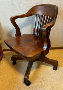 lot 65 image: Vintage Wooden Office Chair