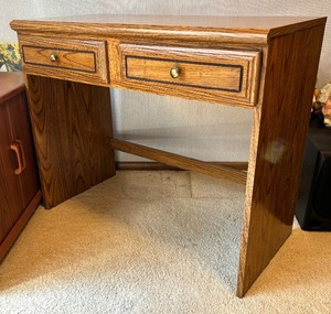 lot 72 image: Simple Vintage Desk
