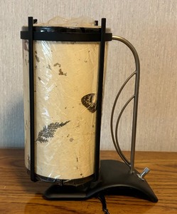 lot 97 image: Lovely Butterfly Themed Table Lamp