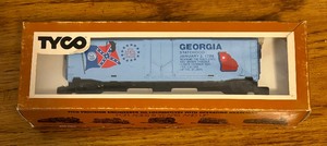 lot 109 image: Tyco HO Scale Train Cars and Accessories