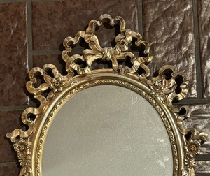 lot 22 image: Gorgeous Gold Colored Framed Vintage Mirror