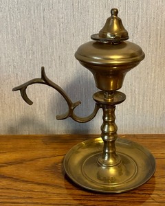 lot 123 image: Beautiful Vintage Brass Decor and More
