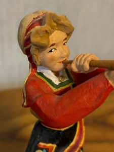 lot 35 image: Two Carved Norwegian Figurines by Henning