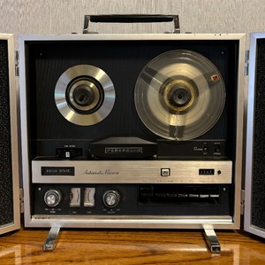 lot 39 image: Vintage Panasonic RS-780S Stereo Speaker System