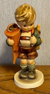 lot 157 image: Three Vintage Darling Hummel Figurines