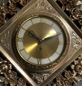 lot 176 image: Elaborate Vintage Wall Clock by Syroco