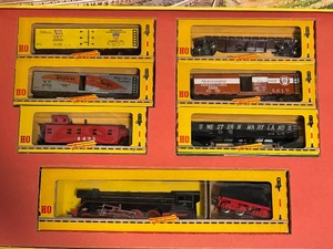 lot 199 image: Fleischmann HO 1361, 1425, 1426, 1247, 1431, 1429 and 1435 Train Cars