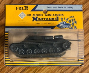 lot 231 image: Three New Roco HO Model Mini Tanks