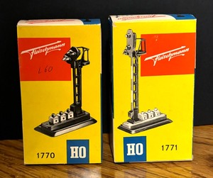 lot 232 image: Train Set Accessories by Fleischmann, Preiser, Aurora, Kibri, Atlas and More