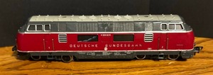 lot 233 image: Variety of Vintage Train Cars