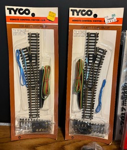 lot 275C image: Terrific Train Set Accessories
