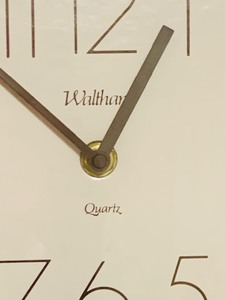 lot 208 image: Vintage Waltham Quartz Wall Clock