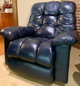 lot 157A image: Vintage Navy Blue Leather Recliner Chair
