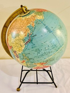 lot 161A image: Vintage Replogle Table Top Globe