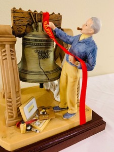 lot 170A image: Vintage 1982 Norman Rockwell Museum Celebration Porcelain Figurine