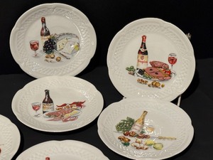 lot 41 image: Set of Six Vintage Berry Haute Porcelain Luncheon Plates