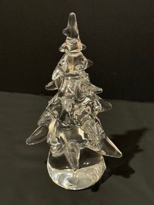 lot 43 image: Vintage Clear Art Glass Christmas Tree