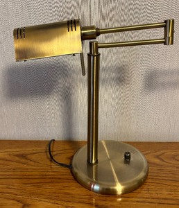 lot 60 image: Pair of Vintage Brass Adjustable Arm Lamp