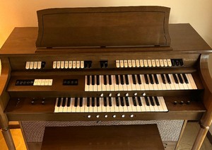 lot 23C image: Gulbransen Organ