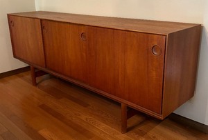 lot 2 image: Mid Century Modern Teak Credenza  Buffet Server  Sideboard