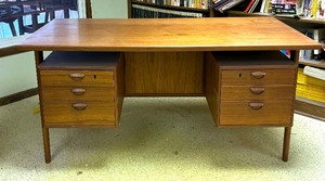 lot 10C image: Vintage Mid Century Modern Floating Teak Desk