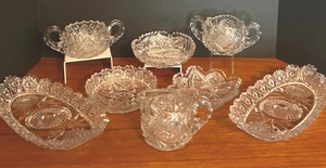 lot 300 image: Grouping of 8 Vintage Crystal and Clear Glass Pieces