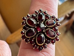 lot 24C image: Vintage Gold and Garnet Flower Ring