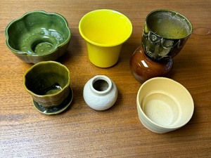 lot 408 image: Variety of Vintage Planters