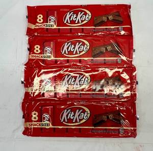 4x8 Snack Size Kit Kat Bars(32 Total bars)