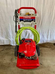 Troy-Bilt Pressure Washer 2550 max Psi Briggs & Stratton 675 Series Engine 190CC