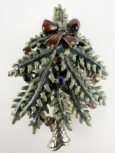 lot 96 image: AVON 2004 1St Annual Collectors Christmas Tree Silver Tone Base Metal Brooch .