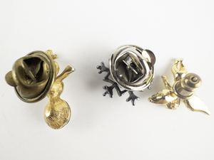 lot 113 image: Group of 3  Rhinestone Snowman Base Metal Lapel Pin & Angel Base Metal Lapel Pin & Snowflake Base Metal Lapel Pin.